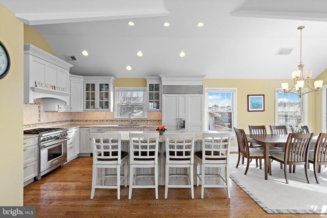 319 PELHAM AVE, Beach Haven, NJ 08008