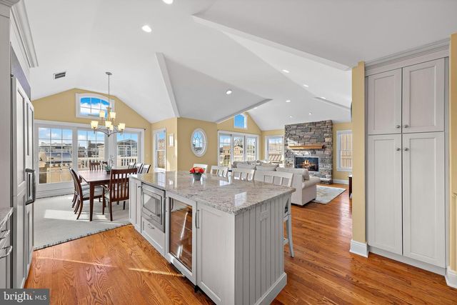 319 PELHAM AVE, Beach Haven, NJ 08008