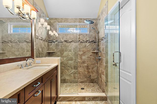 319 PELHAM AVE, Beach Haven, NJ 08008