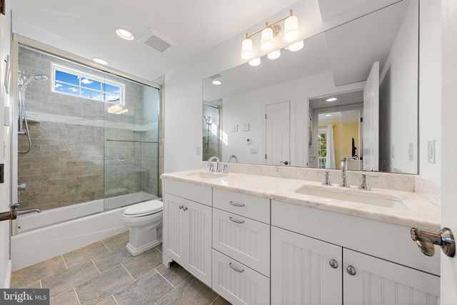 319 PELHAM AVE, Beach Haven, NJ 08008