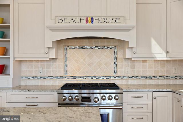 319 PELHAM AVE, Beach Haven, NJ 08008