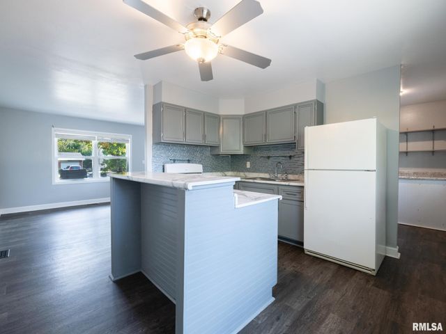 3925 W CREIGHTON Terrace, Peoria, IL 61615