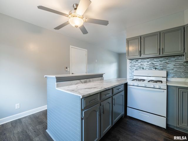 3925 W CREIGHTON Terrace, Peoria, IL 61615