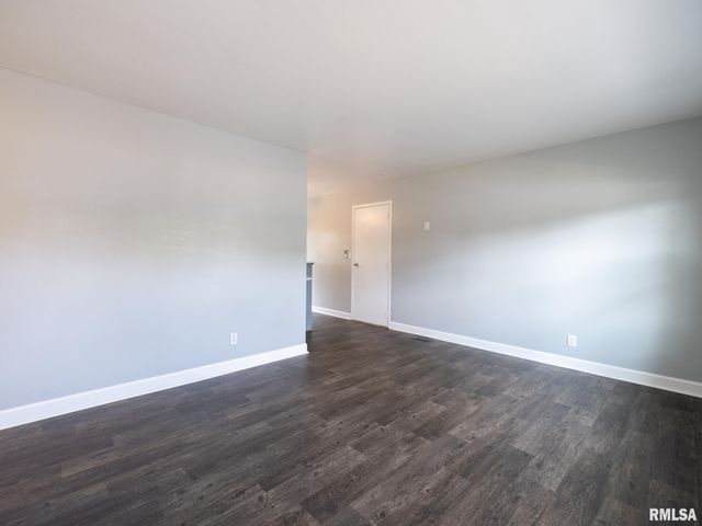 3925 W CREIGHTON Terrace, Peoria, IL 61615