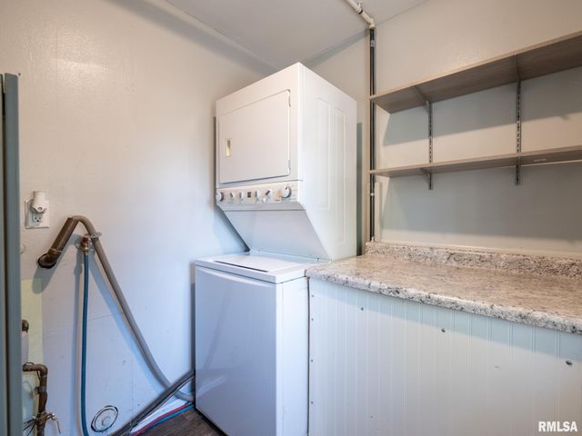 3925 W CREIGHTON Terrace, Peoria, IL 61615