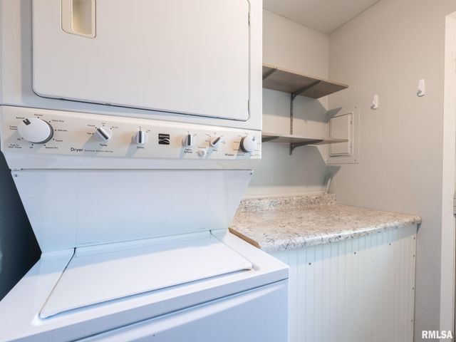 3925 W CREIGHTON Terrace, Peoria, IL 61615