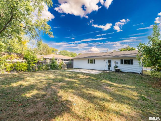 3925 W CREIGHTON Terrace, Peoria, IL 61615