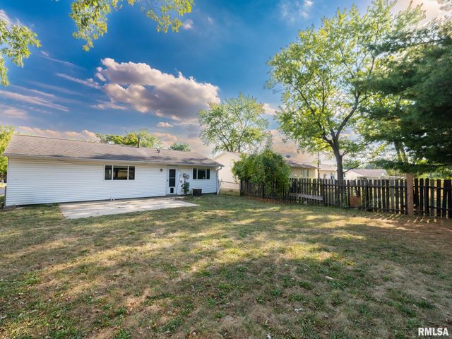 3925 W CREIGHTON Terrace, Peoria, IL 61615