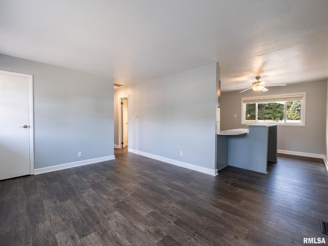 3925 W CREIGHTON Terrace, Peoria, IL 61615