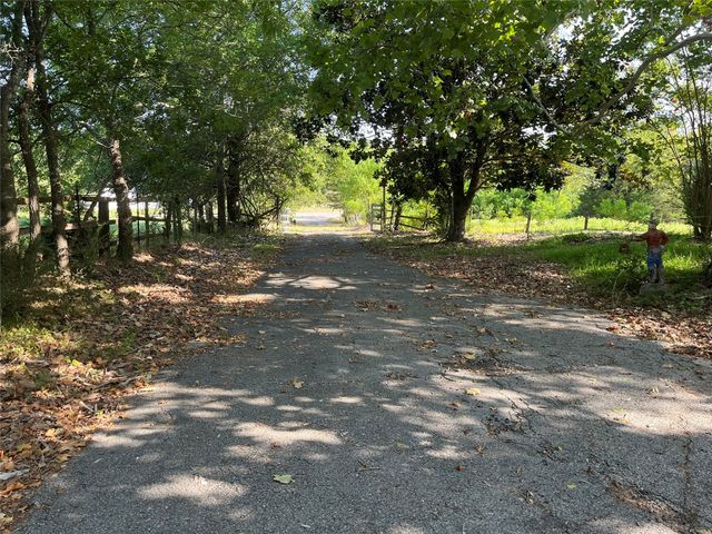 7687 Fm 17, Grand Saline, TX 75140