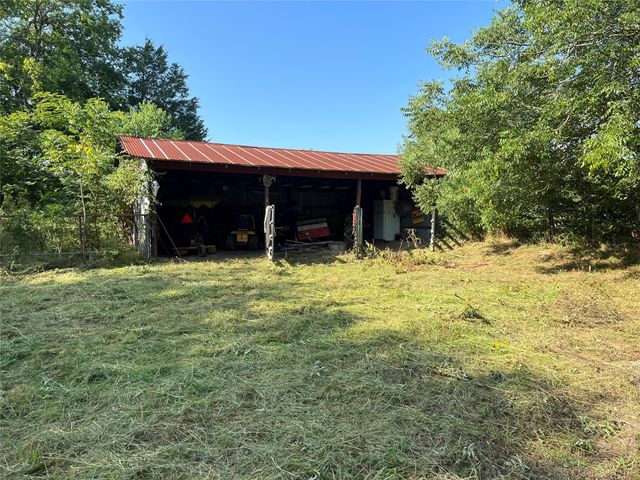 7687 Fm 17, Grand Saline, TX 75140