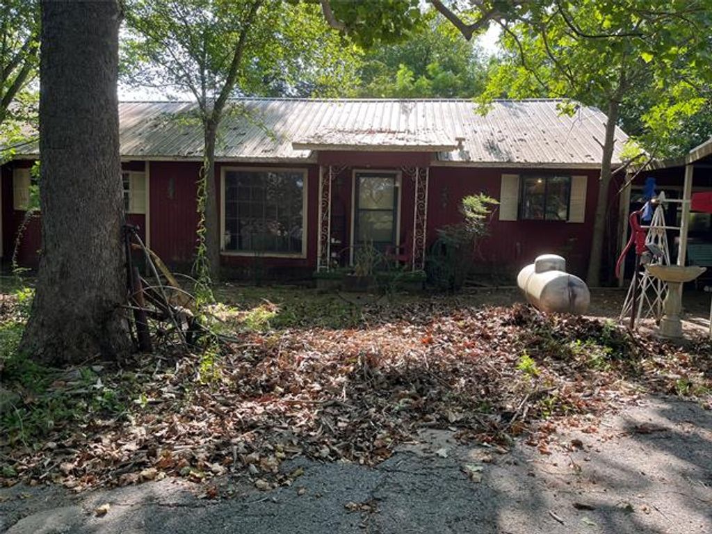 7687 Fm 17, Grand Saline, TX 75140