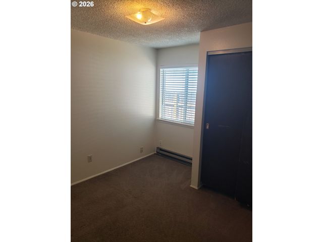 4720 MERLIN St, Longview, WA 98632