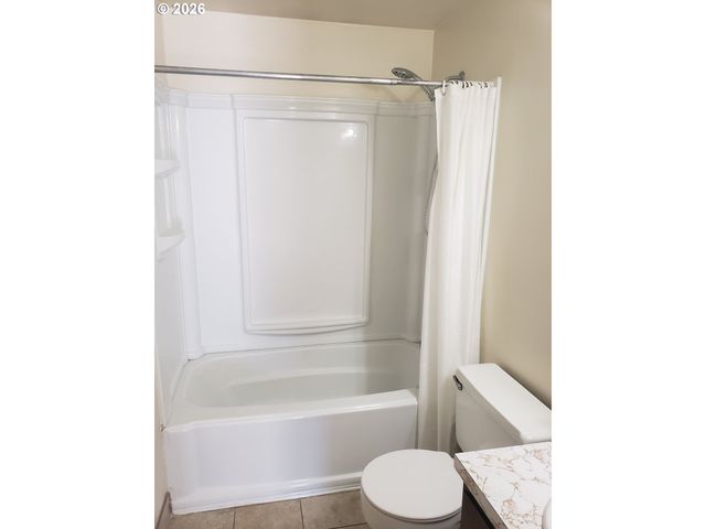 4720 MERLIN St, Longview, WA 98632