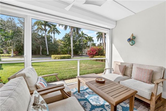 3930 Belair LN # 108, Naples, FL 34103