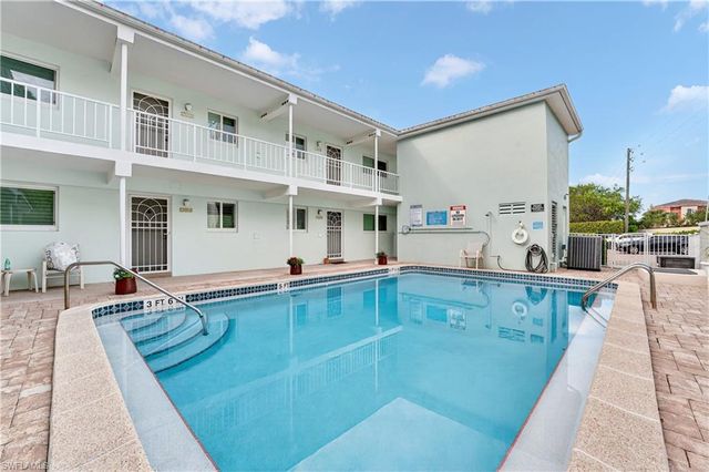 3930 Belair LN # 108, Naples, FL 34103