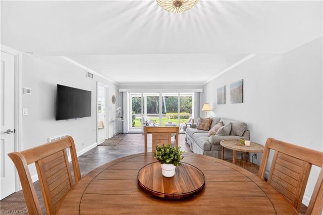 3930 Belair LN # 108, Naples, FL 34103