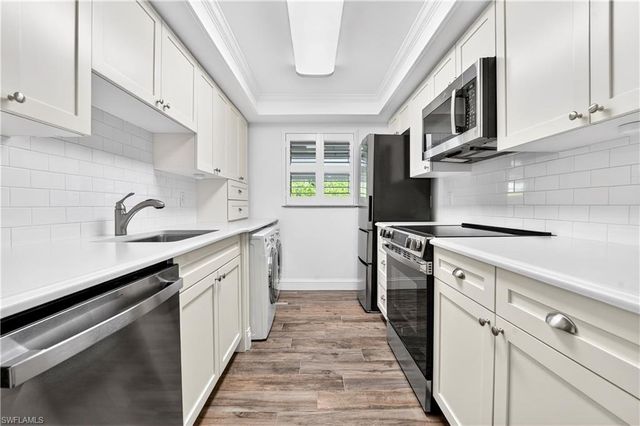 3930 Belair LN # 108, Naples, FL 34103