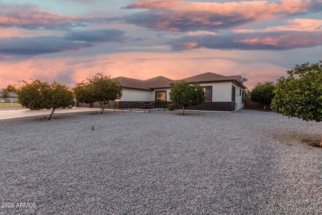 16040 W ORANGEWOOD Avenue, Litchfield Park, AZ 85340