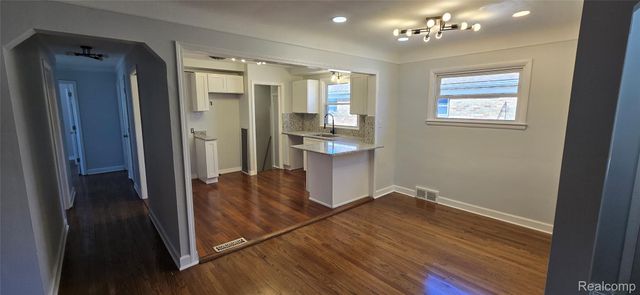 19189 Berden Street, Detroit, MI 48236