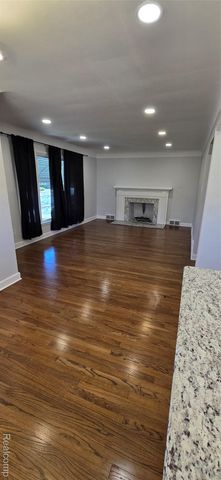 19189 Berden Street, Detroit, MI 48236