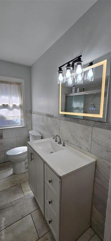 19189 Berden Street, Detroit, MI 48236