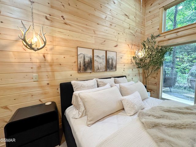 2338 Willow Lane, Sevierville, TN 37862