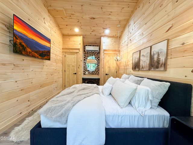 2338 Willow Lane, Sevierville, TN 37862