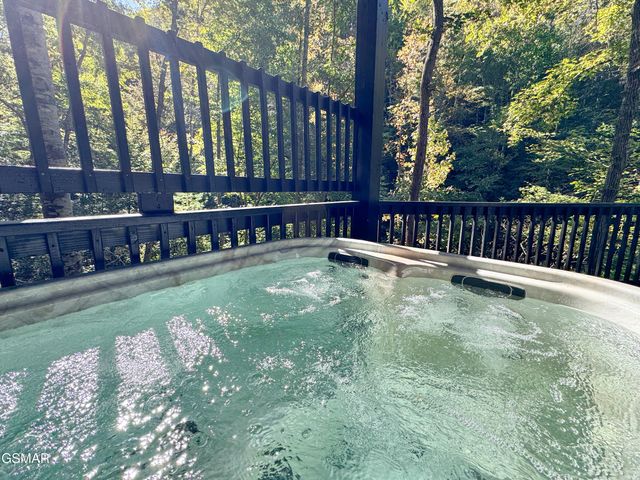 2338 Willow Lane, Sevierville, TN 37862