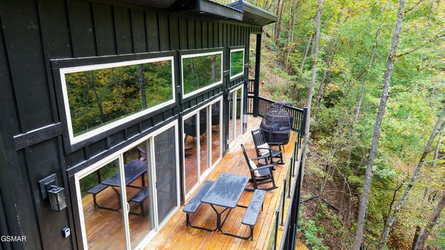 2338 Willow Lane, Sevierville, TN 37862