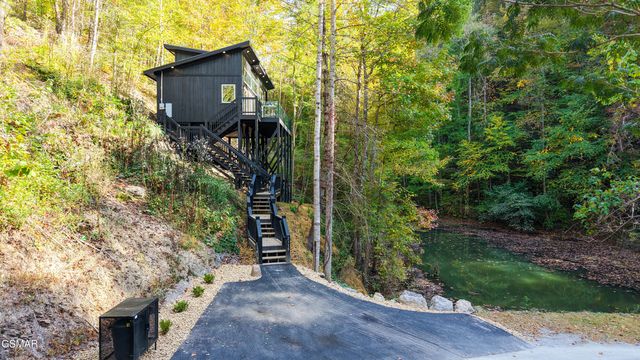 2338 Willow Lane, Sevierville, TN 37862