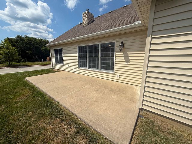 4208 CURRENT RD, Columbia, MO 65203