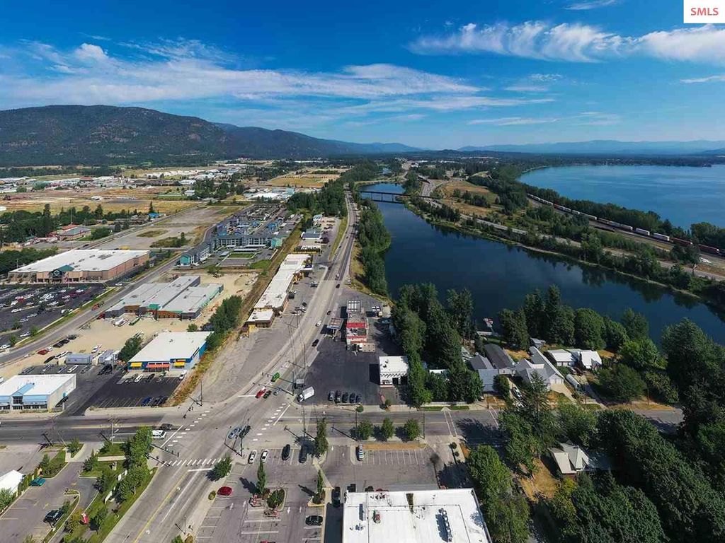 830 N 5th Ave, Sandpoint, ID 83864 photo 5