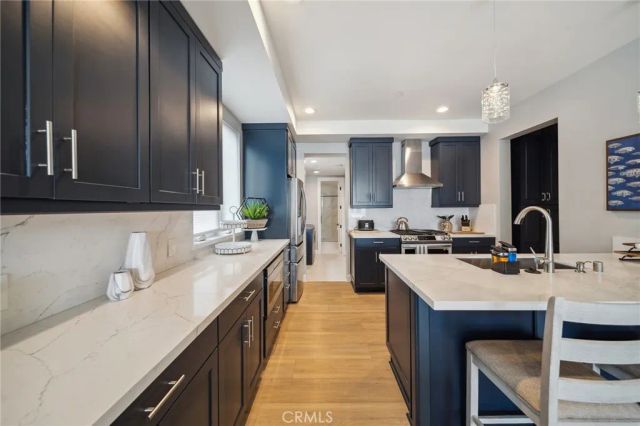 506 Clubhouse Avenue, Newport Beach, CA 92663