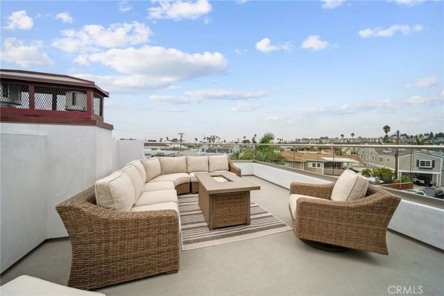 506 Clubhouse Avenue, Newport Beach, CA 92663