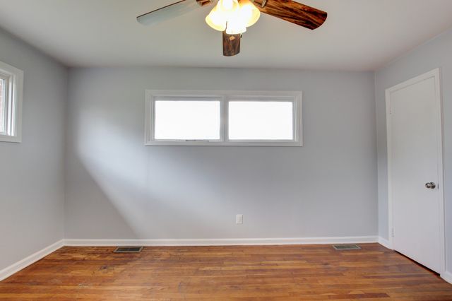 1718 Clarence Dr, Hopkinsville, KY 42240