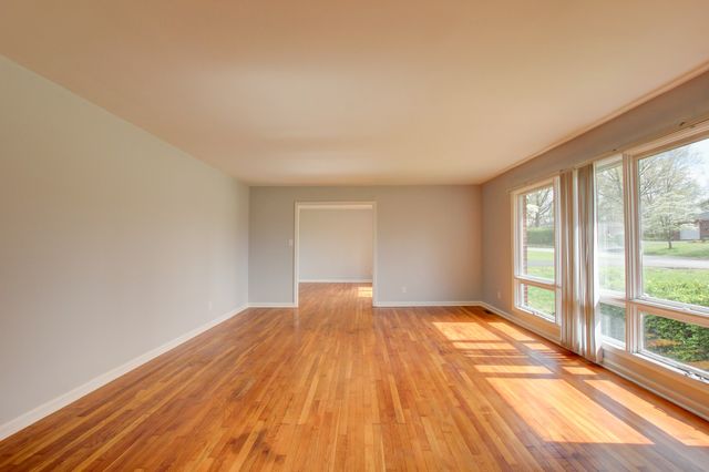 1718 Clarence Dr, Hopkinsville, KY 42240