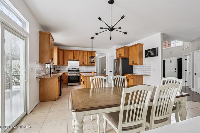 9 Winners Circle, Manalapan, NJ 07726