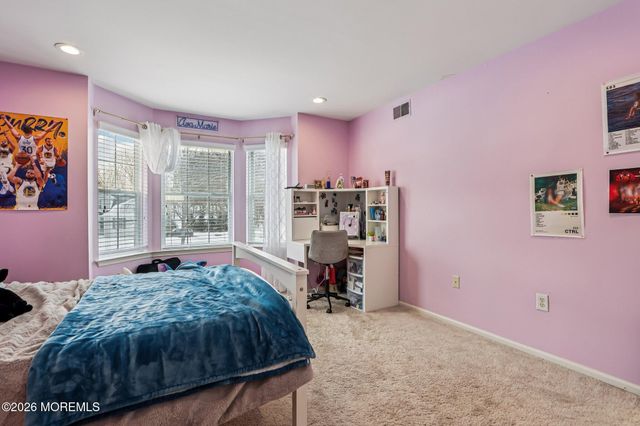 9 Winners Circle, Manalapan, NJ 07726