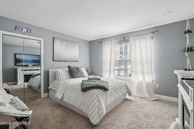 9 Winners Circle, Manalapan, NJ 07726