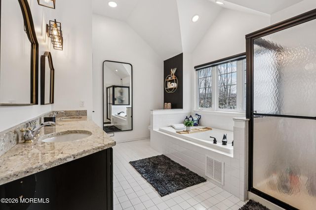 9 Winners Circle, Manalapan, NJ 07726