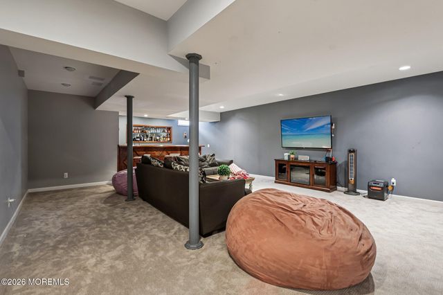 9 Winners Circle, Manalapan, NJ 07726