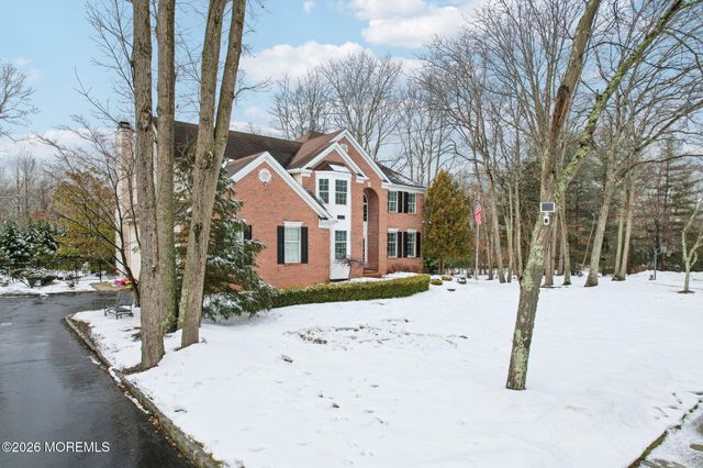 9 Winners Circle, Manalapan, NJ 07726