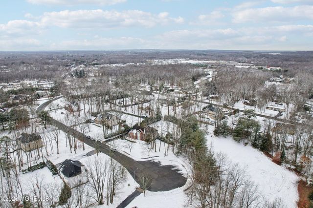 9 Winners Circle, Manalapan, NJ 07726