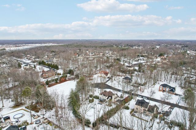 9 Winners Circle, Manalapan, NJ 07726