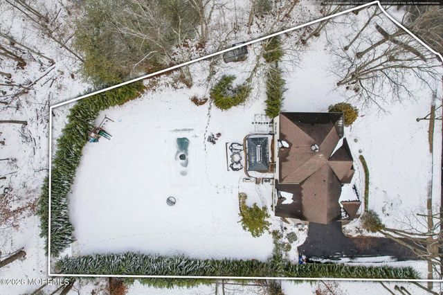 9 Winners Circle, Manalapan, NJ 07726