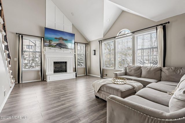 9 Winners Circle, Manalapan, NJ 07726