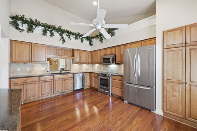 1368 Rock Valley Drive, Rochester, MI 48307