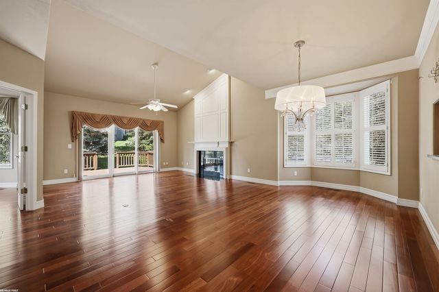 1368 Rock Valley Drive, Rochester, MI 48307