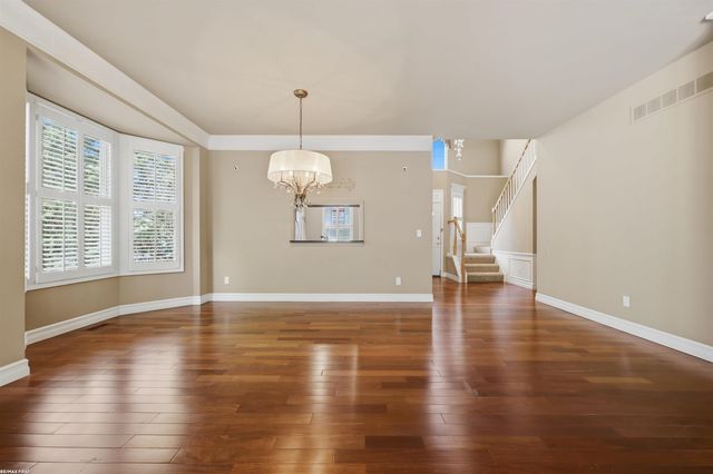 1368 Rock Valley Drive, Rochester, MI 48307